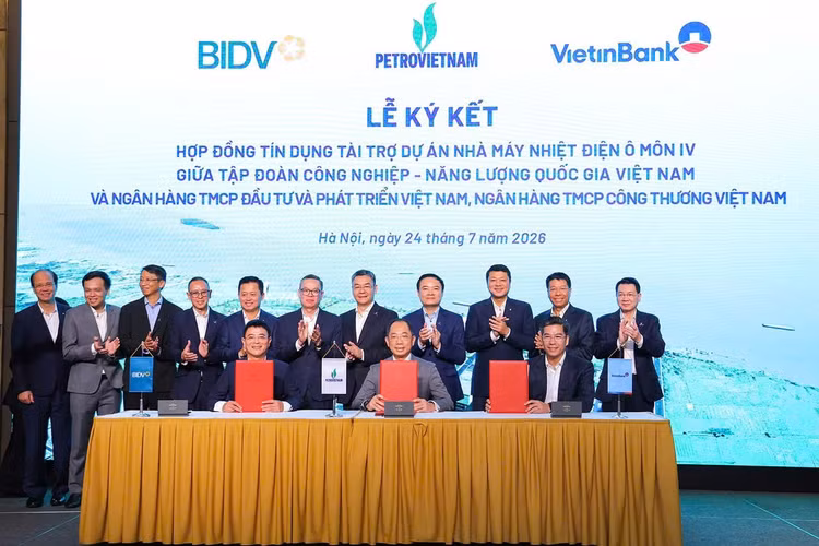 Lễ ký kết hợp đồng tín dụng thu xếp vốn cho Nhà máy Nhiệt điện Ô Môn IV (ảnh: PVN)
