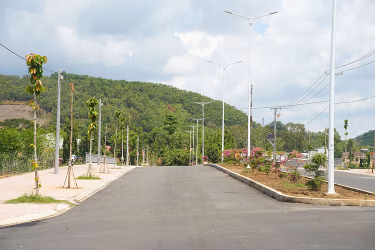Đến tháng 5/2026, tuyến đường N26 đã hoàn thành được 80% khối lượng công việc (ảnh: Báo Lâm Đồng)