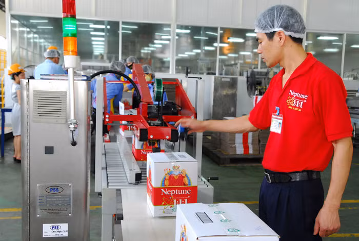 Nghiêm túc thực thi Nghị quyết 19 và Nghị quyết 35 là cách để khẳng định niềm tin của doanh nghiệp và nhà đầu tư vào luật pháp nước ta là đích thực. Ảnh: Lê Tiên