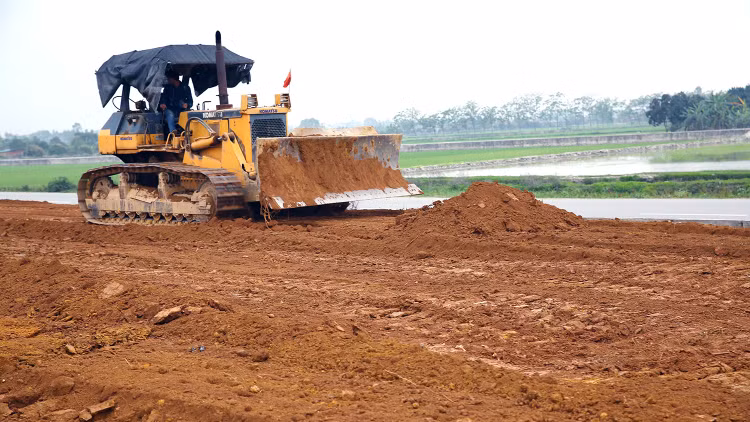 Gói thầu số 4 Thi công xây dựng công trình và bảo hiểm xây dựng công trình có giá hơn 425 tỷ đồng. Ảnh: Phú An