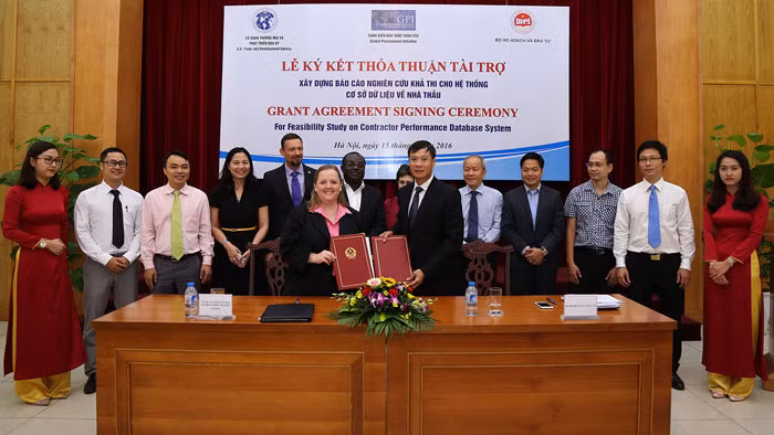 USTDA tài trợ hơn 446.000 USD để lập Báo cáo nghiên cứu khả thi Xây dựng hệ thống cơ sở dữ liệu về nhà thầu tại Việt Nam. Ảnh: Lê Tiên