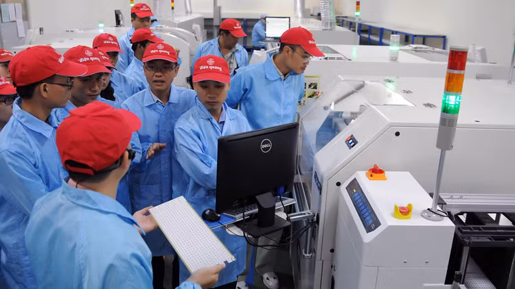 Lũy kế cả năm 2018, doanh thu thuần Công ty CP Bóng đèn Điện Quang đạt 1.187 tỷ đồng, tăng 12,4% so với năm 2017 nhưng lãi ròng giảm 14% còn gần 95 tỷ đồng. Ảnh: Hà Anh