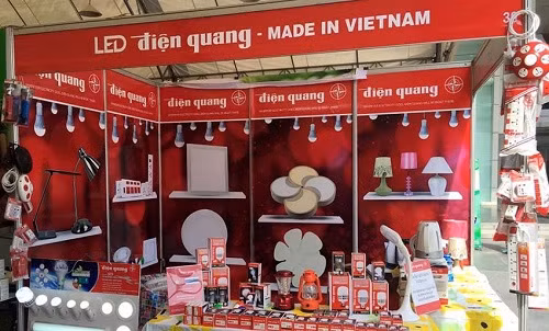 Điện Quang vừa công bố kết quả kinh doanh trong nửa đầu năm 2017 với tình hình không mấy khả quan.