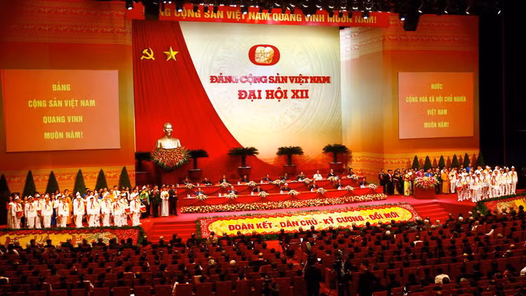 Năm 2016, năm đầu tiên thực hiện Nghị quyết Đại hội XII của Đảng, chủ trương khuyến khích khởi nghiệp được hưởng ứng mạnh mẽ, với số doanh nghiệp thành lập mới đạt kỷ lục 