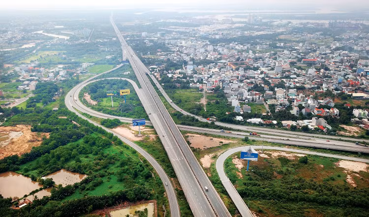 TP.HCM đang triển khai xây dựng khu đô thị sáng tạo tương tác cao phía Đông Thành phố, tăng kết nối với các khu vực lân cận. Ảnh: Lê Tiên