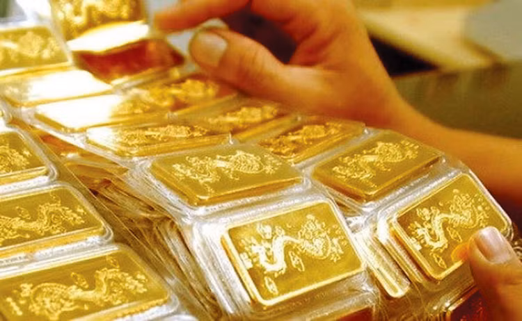 Giá vàng trong nước đã tăng gần 6 triệu đồng/lượng, tương ứng mức tăng 14% so với phiên giao dịch đầu năm 2020. Ảnh: V.Minh