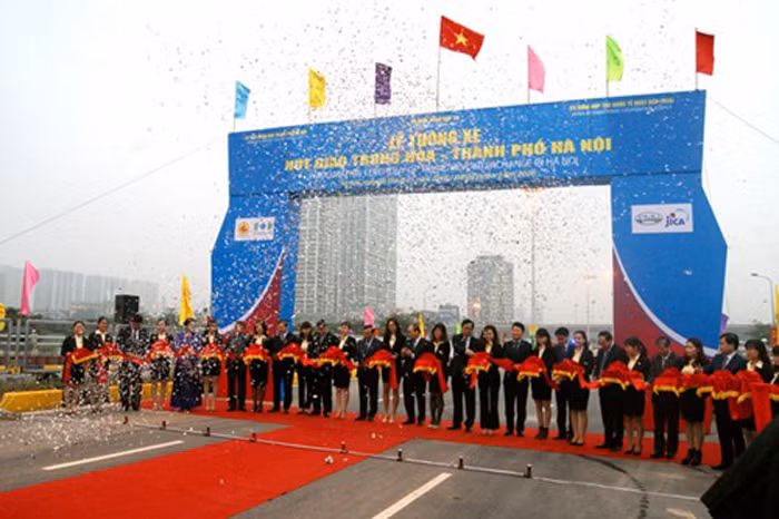 Hai hầm chui nghìn tỷ ở Hà Nội trong ngày thông xe