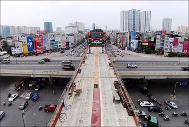 Dự án đường sắt đô thị Hà Nội, tuyến đường sắt trên cao Cát Linh - Hà Đông đang được đẩy nhanh tiến độ. (Ảnh: Internet)