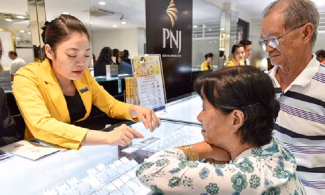 Giá vàng miếng SJC giảm vào phiên cuối tuần.