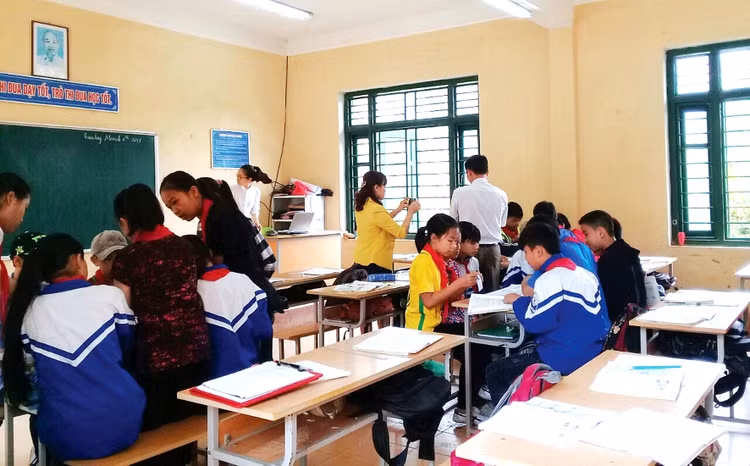 Nội dung chính của Gói thầu số 03 là mua sắm trang thiết bị đồ dùng cho các trường phổ thông dân tộc bán trú và các trường, điểm trường công lập có học sinh bán trú tại Hà Giang. Ảnh minh họa