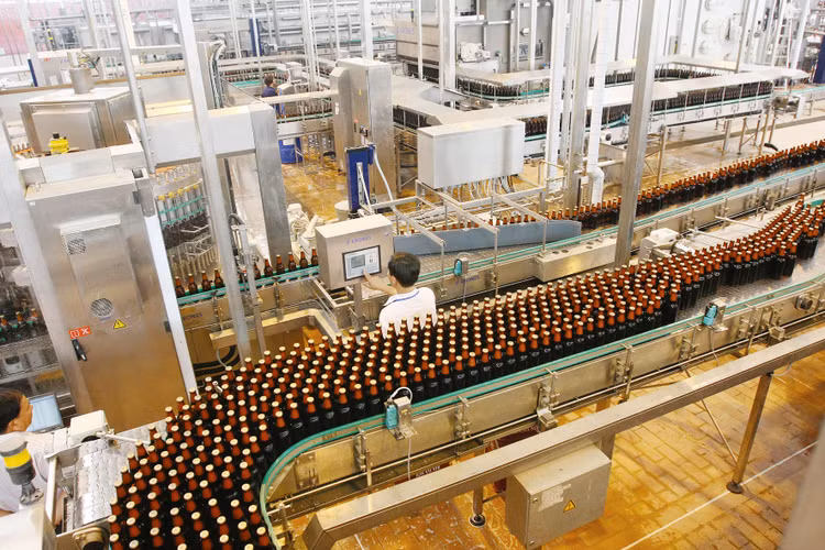 Sản lượng bia toàn quốc trong quý I/2020 giảm 19%, trong khi năm 2019 tăng gần 10%. Ảnh: Tường Lâm