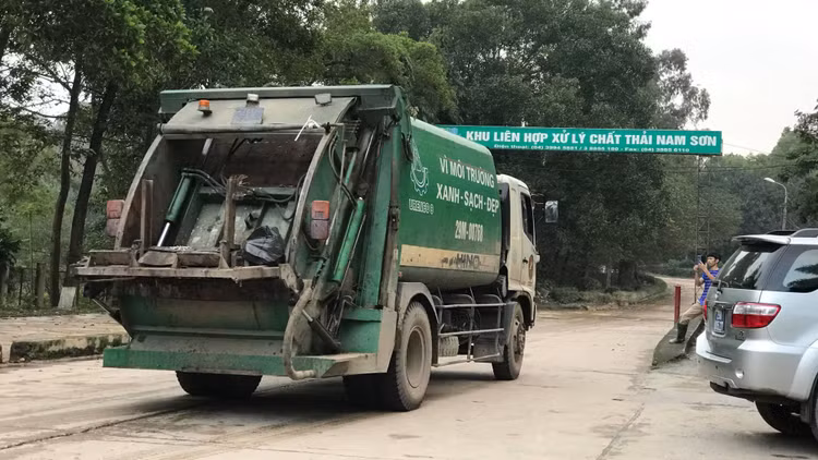 URENCO thực hiện quản lý vận hành Khu liên hợp Xử lý chất thải Nam Sơn và Khu Xử lý chất thải Xuân Sơn theo cơ chế đặt hàng nhiều năm nay. Ảnh: Hữu Thắng