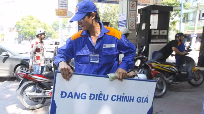 Sau “khẩu chiến”, Bộ Tài chính mong Bộ Công thương sửa Nghị định về xăng dầu