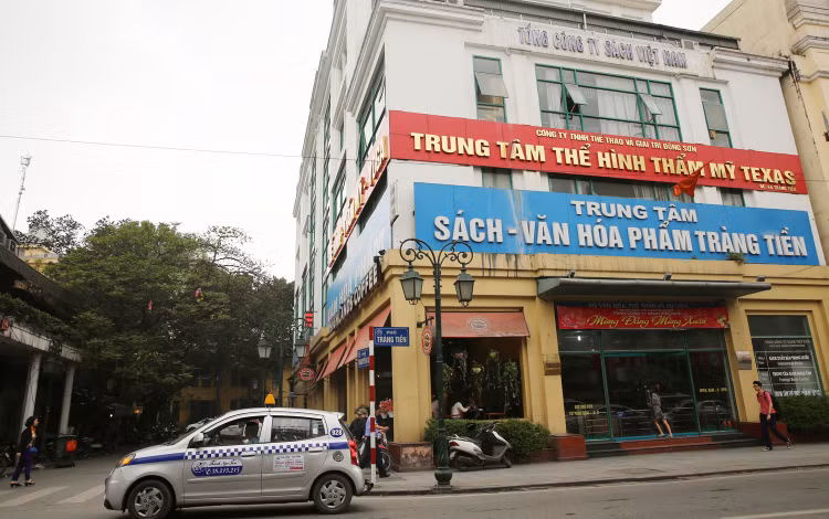 Công ty CP Sách Việt Nam sở hữu nhiều khu đất tại trung tâm quận Hoàn Kiếm (Hà Nội). Ảnh: Lê Tiên