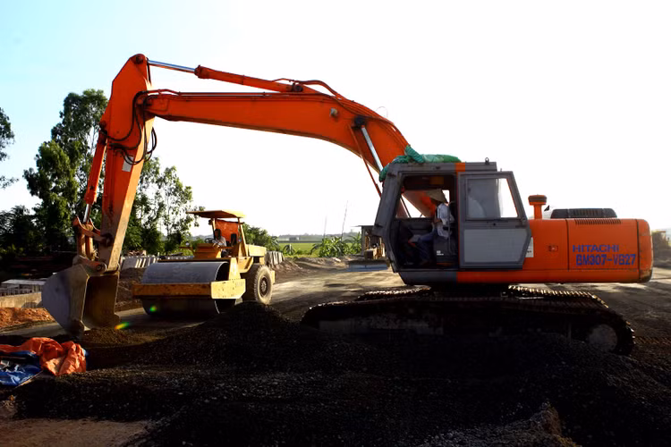 Điểm tin kế hoạch lựa chọn nhà thầu một số gói thầu lớn ngày 28/11