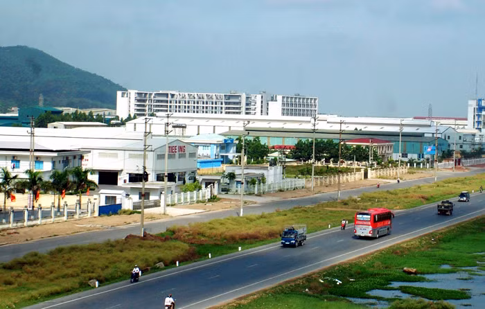 Năm 2015, Nghệ An đã thu hút được hơn 100 dự án, với tổng vốn đầu tư đăng ký hơn 87.000 tỷ đồng. Ảnh: Lê Tiên