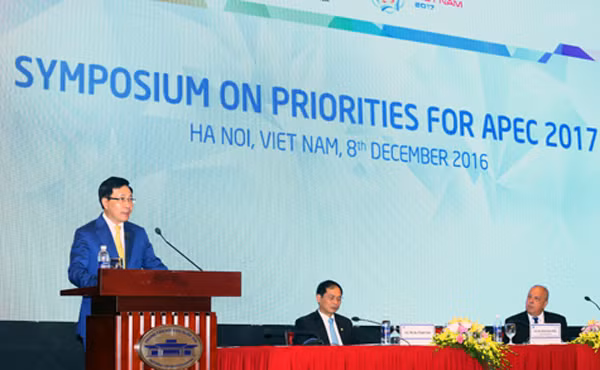 Phó Thủ tướng Chính phủ Phạm Bình Minh phát biểu tại Hội thảo về các chủ đề ưu tiên của Năm APEC 2017. Ảnh: Cổng TTCP