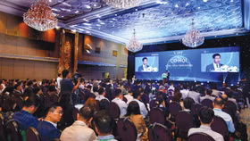 Diễn đàn Bất động sản công nghiệp Việt Nam 2026 thu hút hàng trăm doanh nghiệp tham dự. Trong ảnh: Tổng Biên tập Báo Tài chính - Đầu tư phát biểu khai mạc Diễn đàn