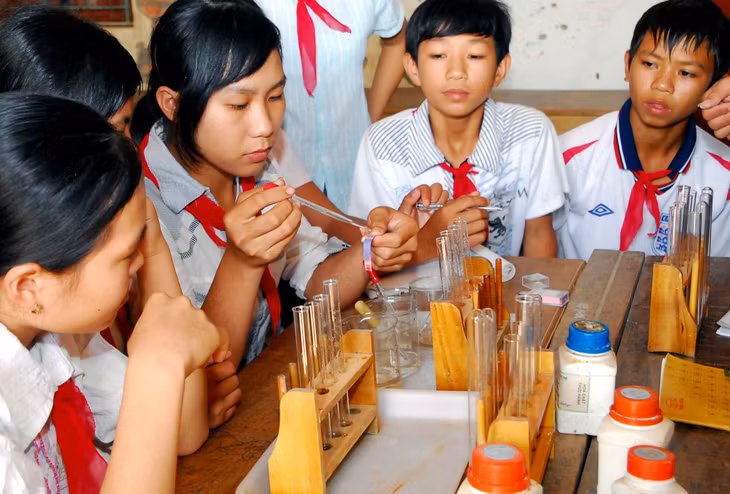 Vướng mắc trong khâu thẩm định giá làm chậm tiến độ mua sắm thiết bị giáo dục tại địa phương. Ảnh: Nhã Chi