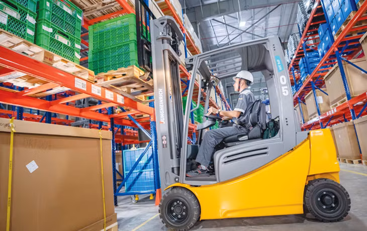 Việc tận dụng các hiệp định thương mại tự do sẽ góp phần thúc đẩy hoạt động sản xuất và đa dạng hóa thị trường xuất nhập khẩu, hỗ trợ doanh nghiệp vượt qua khó khăn. Ảnh: Tiên Giang