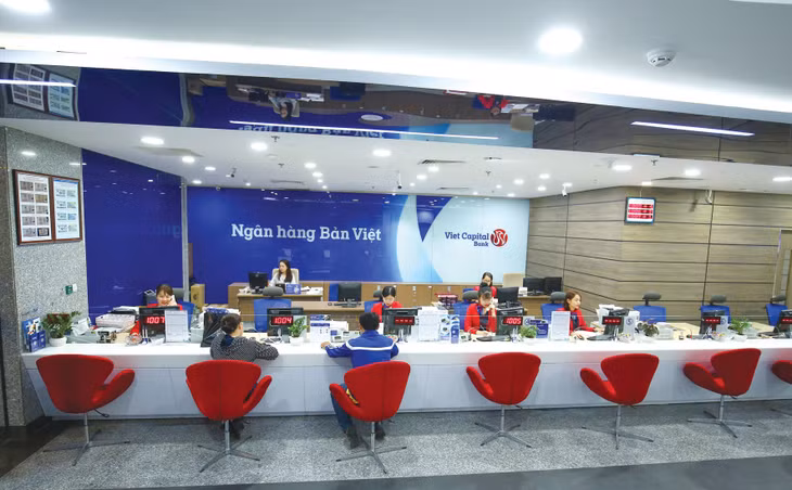 Xu hướng giữ lãi suất ở mức cao của Cục Dự trữ liên bang Mỹ và một số ngân hàng trung ương trên thế giới có thể gây khó khăn cho định hướng thúc đẩy tăng trưởng tín dụng của Việt Nam. Ảnh: Tiên Giang