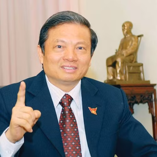 Tiến sĩ Lê Doãn Hợp