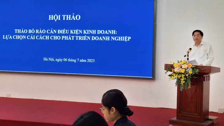 Thứ trưởng Bộ Kế hoạch và Đầu tư Trần Duy Đông phát biểu khai mạc Hội thảo. Ảnh: Hoàng Việt