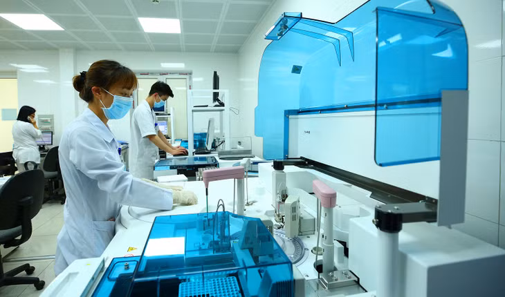 Luật Đấu thầu 2023 bổ sung quy định về lựa chọn nhà thầu cung cấp thuốc, hóa chất, thiết bị y tế. Ảnh: Lê Tiên