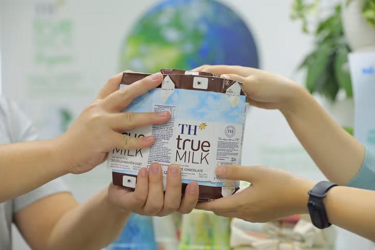 Thu gom bao bì sữa đã trở thành hoạt động thường niên của TH nhằm tạo thói quen giảm rác thải và tăng cường tái chế cho người tiêu dùng.