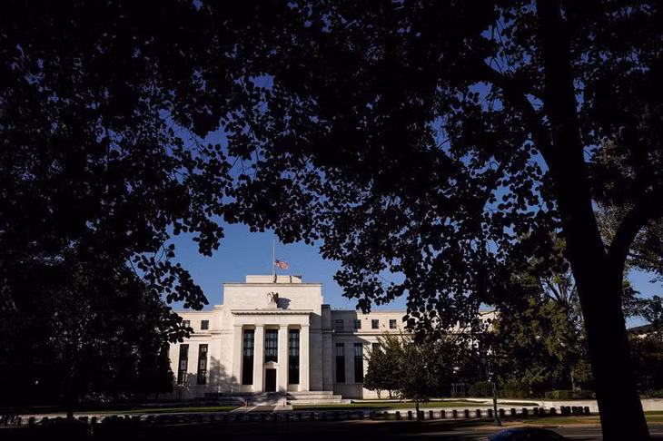 Fed có thể tăng lãi suất 3 lần trong năm 2022 - Ảnh: FT