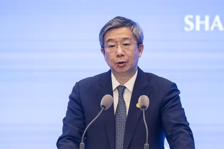 Trung Quốc Mức lãi suất hiện tại: 2,75% Dự báo ở thời điểm cuối năm 2023: 2,55% Dự báo ở thời điểm cuối năm 2024: 2,45% (Thống đốc Ngân hàng Nhân dân Trung Quốc Yi Gang - Ảnh: Internet)