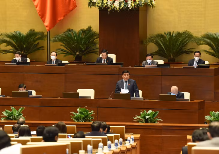 Bộ Kế hoạch và Đầu tư đã kịp thời tham mưu ban hành nhiều chính sách chưa có tiền lệ để hỗ trợ người dân, doanh nghiệp khắc phục khó khăn do đại dịch COVID-19 gây ra. Ảnh VGP/Nhật Bắc