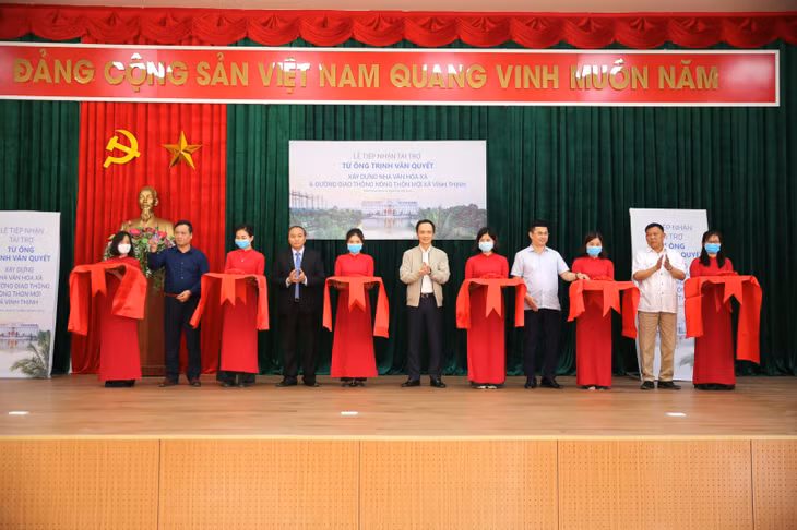 Ông Trịnh Văn Quyết tài trợ xây hội trường – nhà văn hóa xã và đường giao thông tại vùng đất quê hương ảnh 1
