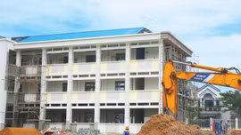 Gói thầu số 1 thuộc Dự án Xây dựng mới nhà lớp học 16 phòng (4 tầng) Trường THCS Nguyễn Tất Thành tại xã Đức Lập (tỉnh Lâm Đồng) đã chọn được nhà thầu. Ảnh: Tiên Giang