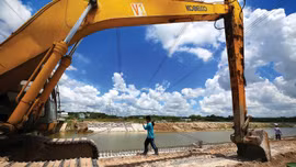 Việc thực hiện chỉ định thầu qua mạng giúp tối ưu hóa thời gian, tăng cường tính minh bạch, công khai và hiệu quả của hoạt động đấu thầu. Ảnh: Gia Khoa