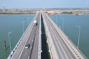 Gói thầu số 13 Thi công xây lắp điện chiếu sáng bổ sung 