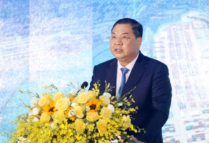 pham-gia-tuc.jpg