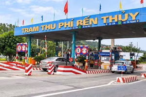 Tạm dừng thu phí 2 trạm Bến Thủy: Mất nguồn thu, Cienco4 còn chần chừ đại tu công trình?