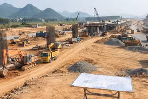 Áp lực thiếu hụt nhân lực ngành xây dựng trước làn sóng đại dự án