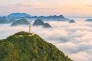 Thời gian thực hiện Gói thầu 3 thuộc Dự án Xây dựng cột cờ trên đỉnh núi Nà Lay, xã Bắc Sơn, tỉnh Lạng Sơn (giai đoạn 2) bị rút ngắn sau 2 lần mời thầu. Ảnh: Anh Tuấn