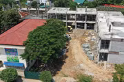 Gói thầu số 1 Thi công xây lắp thuộc Dự án Xây mới nhà lớp học, nhà bếp, các công trình phụ trợ Trường Mầm non Phúc Hòa, xã Phúc Hòa, tỉnh Bắc Ninh đã chọn được nhà thầu. Ảnh: Nhã Chi