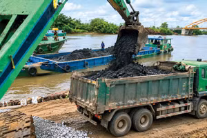 Từ đầu năm 2026 đến nay, VOSCO được công bố trúng 2 gói thầu cung cấp than với tổng giá trị gần 2.400 tỷ đồng. Ảnh: Phúc An