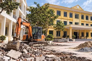 Gói thầu Thi công xây dựng thuộc Dự án Cải tạo, sửa chữa Trường THCS Nguyễn Văn Cừ (khu B) và Trường THCS An Lư, phường Hòa Bình (TP. Hải Phòng) có giá 11,566 tỷ đồng. Ảnh minh họa: Phúc An