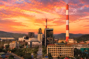 Dự án Nâng cấp cải tạo hệ thống xử lý khí thải lò hơi tổ máy 300MW và 330MW Nhà máy Nhiệt điện Uông Bí có tổng mức đầu tư 1.988,33 tỷ đồng, mục tiêu đáp ứng QCVN 19:2024/BTNMT. Ảnh: Văn Quyết