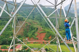 Dự án Trạm cắt 500 kV Hòa Bình 2 và đường dây 500 kV đấu nối dự kiến được xây dựng tại địa phận xã Lạc Lương, xã Yên Thủy và xã Đại Đồng, tỉnh Phú Thọ. Ảnh minh họa: Nhã Chi