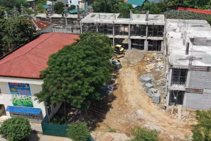 Gói thầu số 1 Thi công xây lắp thuộc Dự án Xây mới nhà lớp học, nhà bếp, các công trình phụ trợ Trường Mầm non Phúc Hòa, xã Phúc Hòa, tỉnh Bắc Ninh đã chọn được nhà thầu. Ảnh: Nhã Chi