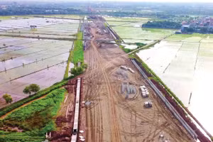 Công ty CP Đầu tư Thương mại và Dịch vụ Hoàn Mỹ đang tham gia thực hiện 2 gói thầu tổng giá trị hơn 844 tỷ đồng kết nối cầu Tứ Liên với cao tốc Hà Nội - Thái Nguyên. Ảnh minh họa: HV