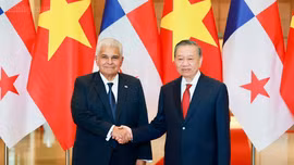 Tổng Bí thư, Chủ tịch nước Tô Lâm và Tổng thống Panama José Raúl Mulino - Ảnh: chinhphu.vn/Nhật Bắc