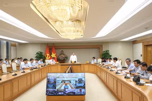 Phó Thủ tướng Thường trực Chính phủ Phạm Gia Túc chủ trì cuộc họp về rà soát tiến độ các công trình, dự án quan trọng quốc gia, trọng điểm ngành năng lượng - Ảnh: chinhphu.vn/Nguyễn Hoàng