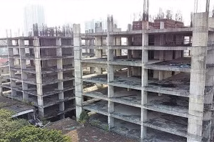 Dữ liệu trên Hệ thống 751 đến ngày 27/9 ghi nhận cả nước có 4.846 dự án khó khăn, vướng mắc, với tổng diện tích đất sử dụng khoảng 208.882 ha và tổng mức đầu tư 3.498.889 tỷ đồng. Ảnh minh họa.